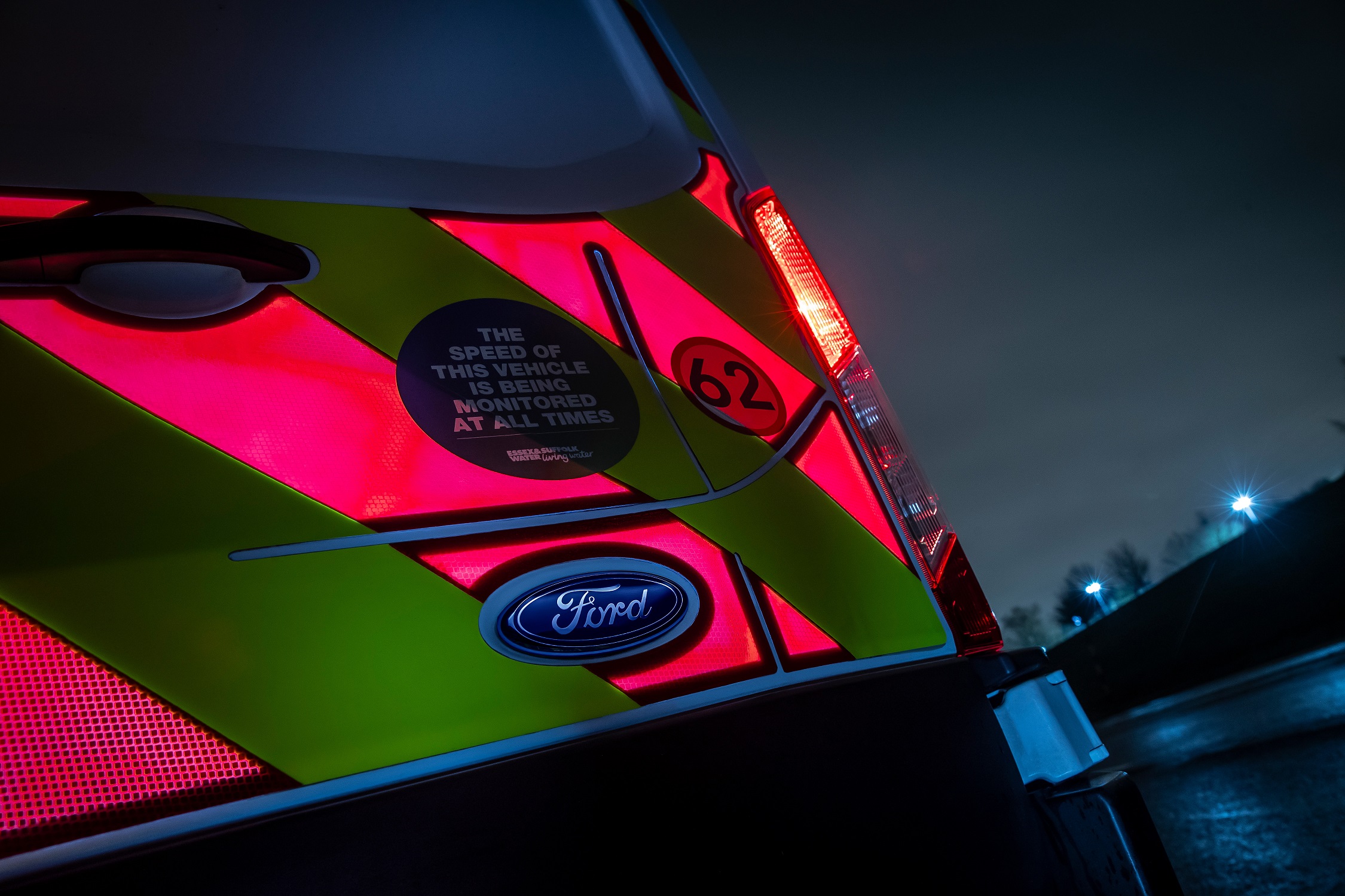 Ford develops new illuminated rear van panels for roadside safety ...
